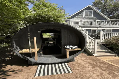 Photo 3 - Lakefront Retreat: Sauna, Hot Tub, Firepit & More