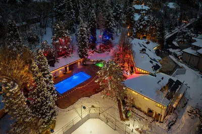 Photo 4 - Exclusive Luxury Resort: Heated Pool & Pickleballs