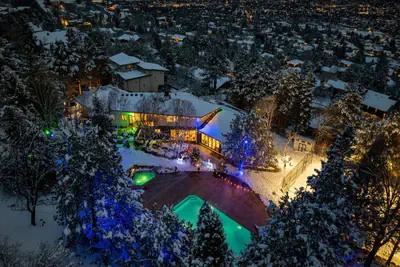 Photo 3 - Exclusive Luxury Resort: Heated Pool & Pickleballs