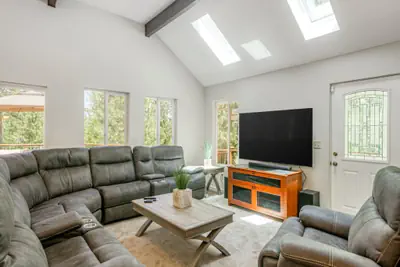 Photo 3 - Yosemite Gateway Cabin | Valley Views, Sleeps 10