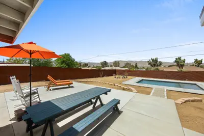 Photo 4 - Bonanza in the Desert - Pool & Grill