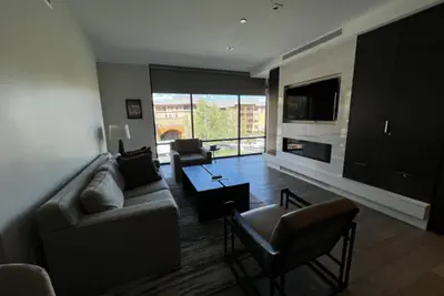 Photo 4 - Luxury 2 Bedroom Ski in Ski Out