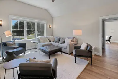 Photo 3 - Long Sands Home