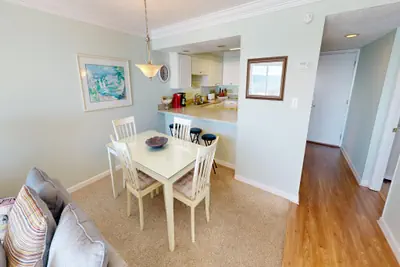 Photo 5 - Beach House 304B