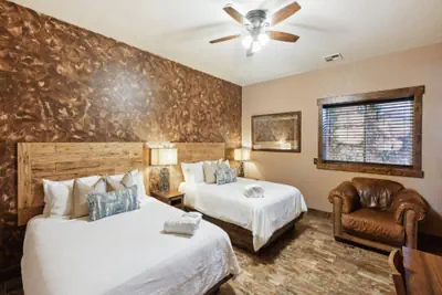 Photo 2 - Room 12 - Gooseberry Mesa