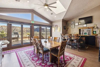 Photo 4 - Room 12 - Gooseberry Mesa