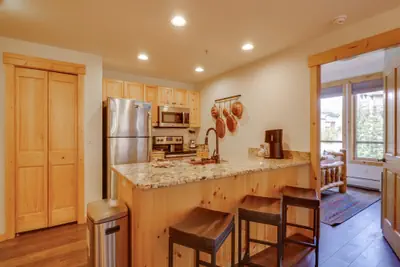 Photo 2 - Taylor's Crossing 2 Bedroom Condo #305