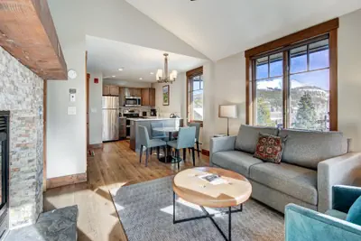 Photo 3 - Beautifully Updated Mountain Chic Condo