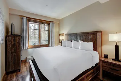 Photo 5 - Bright, Mountain Modern Breckenridge Condo