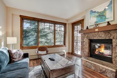Photo 4 - Bright, Mountain Modern Breckenridge Condo