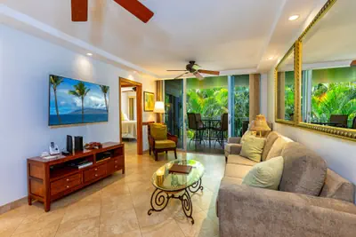 Photo 2 - Royal Mauian #219
