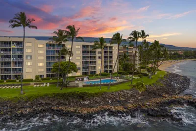 Photo 5 - Royal Mauian #219