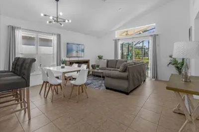Photo 3 - 3 Bedrooms / 2 Bathrooms / Lake Berkley