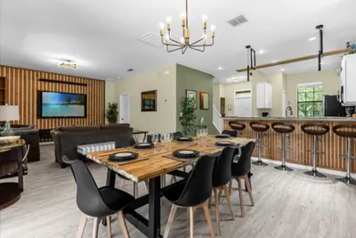Photo 4 - 5 Bedrooms / 4.5 Bathrooms / Champions Gate