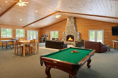 Photo 4 - River Road Lodge