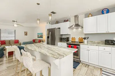 Photo 3 - 258 Lazy Lobster: Spacious 3BR w/ Pool & Private Decks