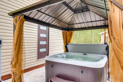 Photo 4 - 5BR Villa Rose Near Tobyhanna State Park