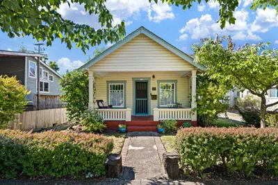 Photo 2 - Elizabeth Page House - Charming & Modern Bungalow