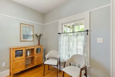 Photo 4 - Elizabeth Page House - Charming & Modern Bungalow