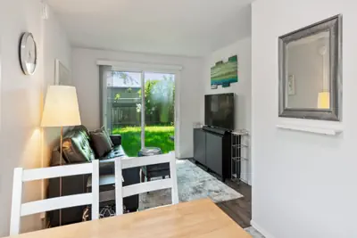 Photo 3 - Snug Spot 70 - Close to Downtown & Autzen