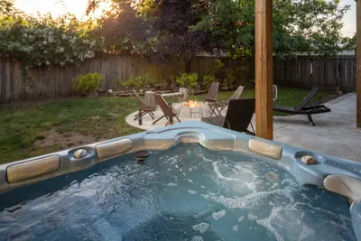 Photo 2 - The Mixture - Hot Tub, Fire Pit & Covered Outdoor Dining
