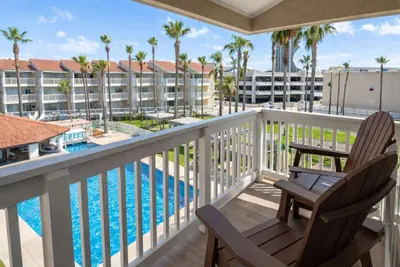 Photo 5 - Family Condo - Pool, Jacuzzi & BBQ - Walk to Beach