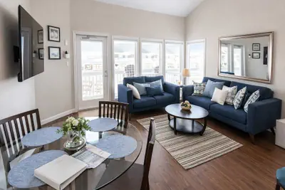 Photo 4 - Family Condo - Pool, Jacuzzi & BBQ - Walk to Beach