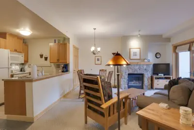 Photo 4 - Passage Point 1 Bedroom + Den Condo #211