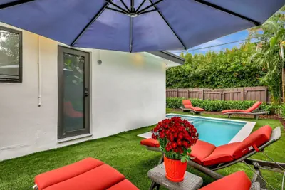 Photo 5 - Modern Home • Pool • Near Beach & Las Olas