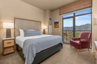Photo 5 - Comfortable 2 Bedroom Condo at Steamboat Grand