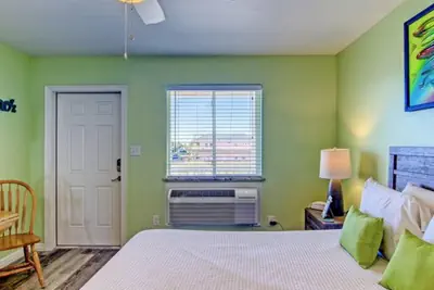 Photo 3 - BeachGate Condo Suites and Oceanfront Resort - King Condo