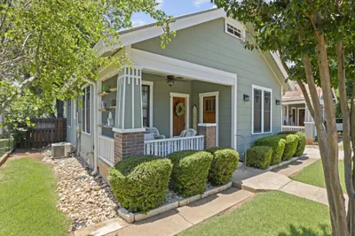 Photo 5 - 1929 Craftsman Charmer
