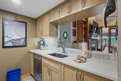 Photo 2 - Village Square 1 Bedroom Condo #448