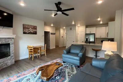 Photo 3 - Luxury Stay Meets Family Fun: Premier 1BR Retreat