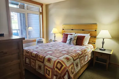 Photo 5 - Schweitzer PM: Ski-In/Out 1BR Condo - White Pine 402 Village View