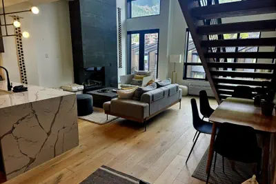 Photo 2 - Schweitzer PM: Luxury Top Floor Condo - Five Needles 415, 2BR+Loft