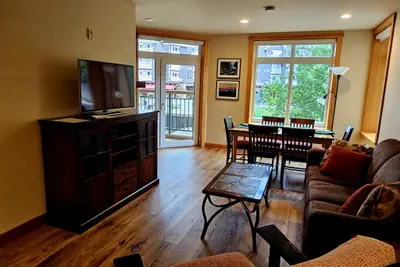Photo 2 - Schweitzer PM: White Pine 206 - Ski-In/Out 2BR w/ Amazing Balcony