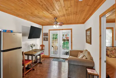 Photo 3 - Rouge Cobb Mountain Hotel - Cabin 1