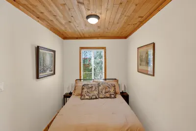 Photo 5 - Rouge Cobb Mountain Hotel - Cabin 1