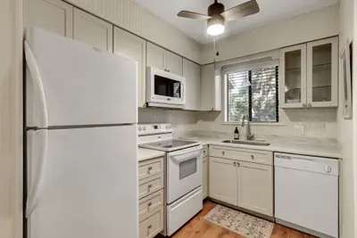 Photo 5 - Sunset Bliss: 2BR Condo w/ Pool in Amelia Island