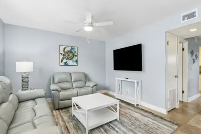 Photo 2 - Cozy Pet Friendly 2BR - Fernandina Beach