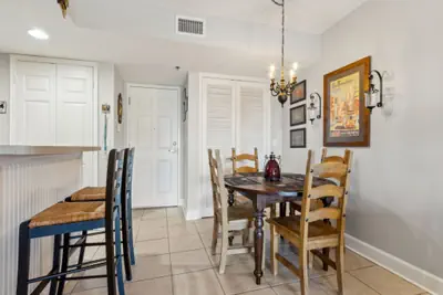 Photo 4 - Vintage Ocean View Paradise - 1BR - Beachfront