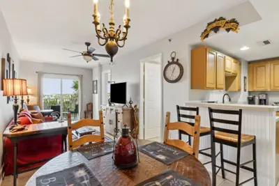 Photo 3 - Vintage Ocean View Paradise - 1BR - Beachfront