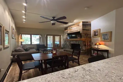 Photo 2 - Arapahoe Lodge-1BR and Murphy Condo -Kids Ski Free