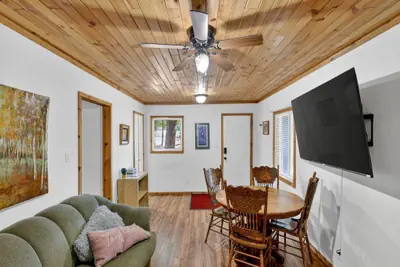 Photo 3 - Rouge Cobb Mountain Hotel - Cabin 4