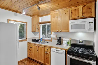 Photo 4 - Rouge Cobb Mountain Hotel - Cabin 4
