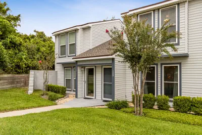 Photo 5 - Pet Friendly Beach Retreat | Fernandina Shores - 6355