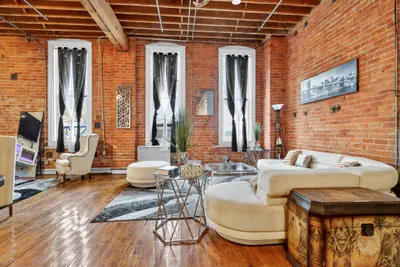 Photo 2 - New! Huge Downtown Loft - Game Room - Free Parking