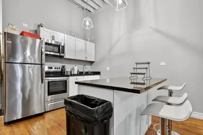Photo 4 - New! Huge Downtown Loft - Game Room - Free Parking