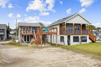 Photo 2 - Spacious Beachfront Duplex - Top Floor -  Dog Friendly | 124 S Fletcher
